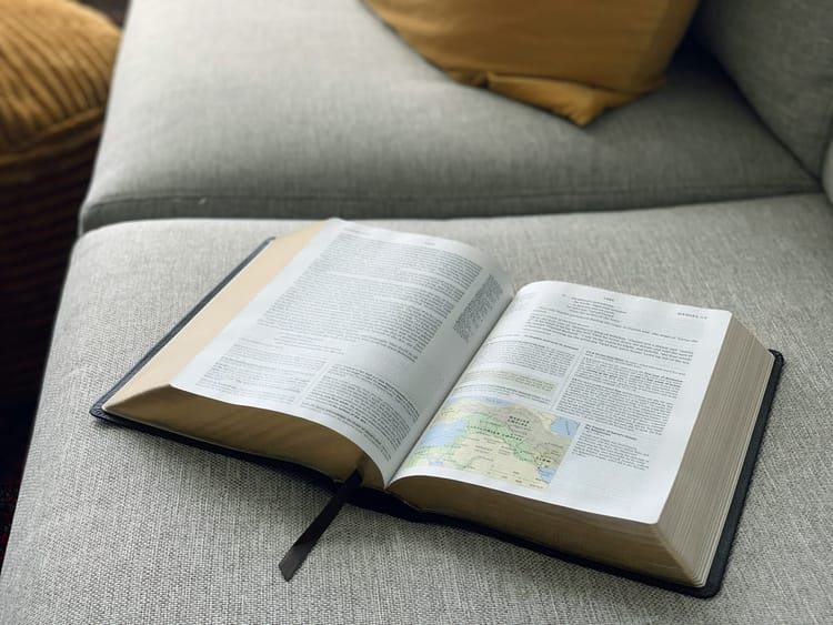 Studium biblijne: Wytrwać mocno w wierze